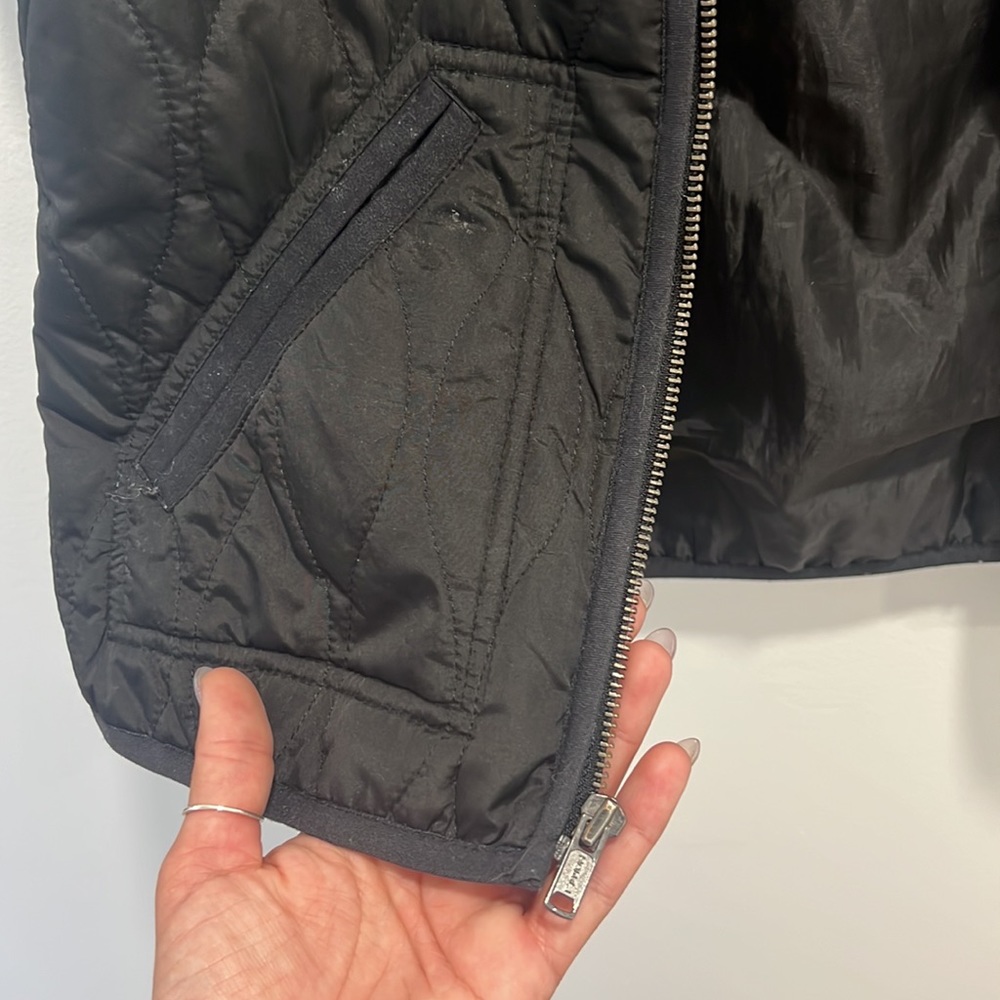 Vest - Picture 3 of 4